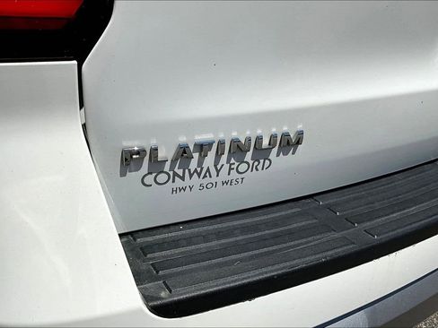 Used 2023 Ford Expedition Platinum image 26