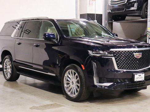 Certified 2022 Cadillac Escalade ESV Premium Luxury image 7