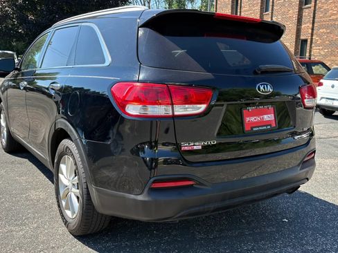 Used 2016 Kia Sorento AWD image 9