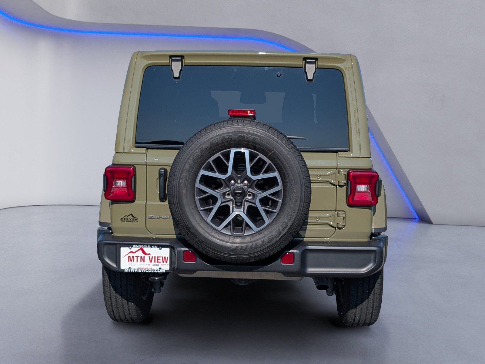 Used 2026 Jeep Wrangler Unlimited Sahara AWD/4WD image 8