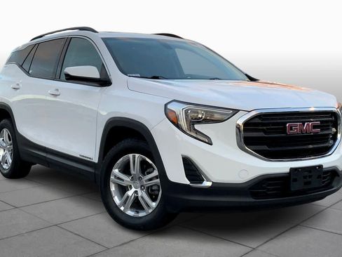 Used 2019 GMC Terrain SLE w/ Driver Convenience Package image 2