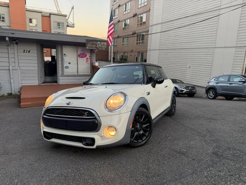 Used 2015 MINI Cooper S FWD image 1