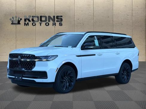 New 2026 Lincoln Navigator L Reserve w/ Jet Appearance Package AWD/4WD image 1