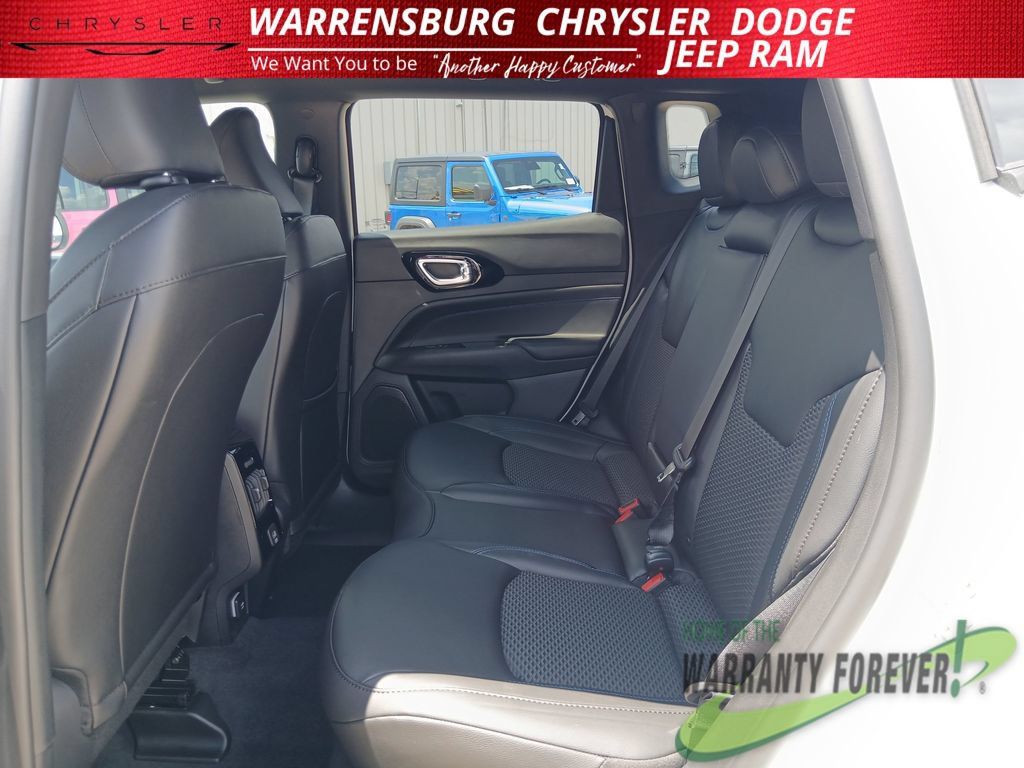 New 2026 Jeep Compass Latitude AWD/4WD image 14
