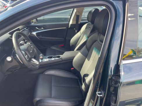 Used 2025 Genesis G70 2.5T image 27