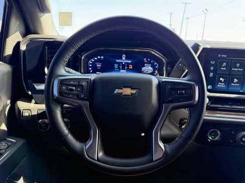 Used 2024 Chevrolet Silverado 1500 LT RWD image 12