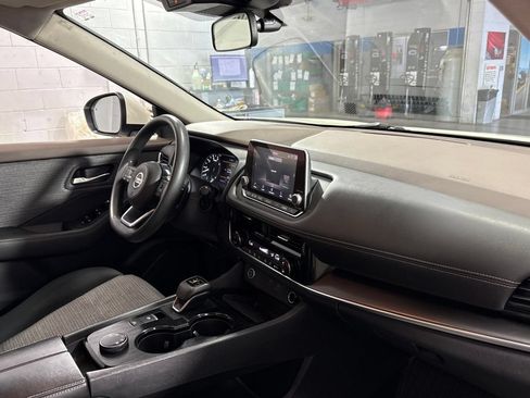 Used 2021 Nissan Rogue SV AWD/4WD image 27