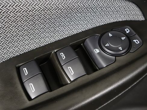 Used 2021 Chevrolet TrailBlazer LT w/ Convenience Package image 37