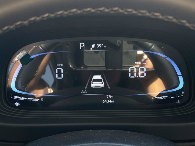 Certified 2025 Hyundai Venue SEL FWD image 24