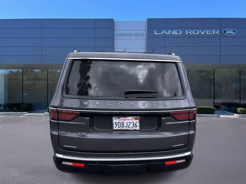 Used 2022 Jeep Wagoneer Series II AWD/4WD image 3