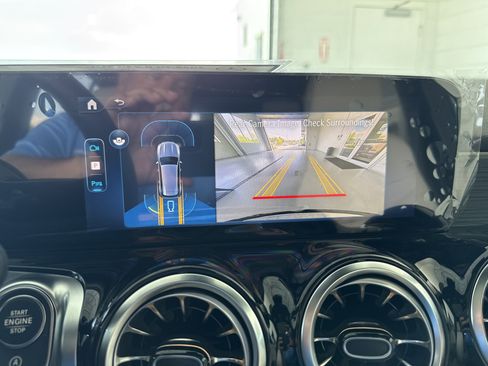 New 2026 Mercedes-Benz GLB 250 image 44