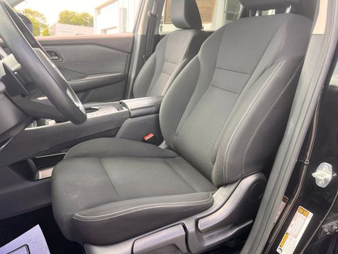 Used 2023 Nissan Rogue S FWD image 25