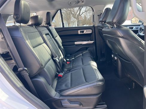 Used 2020 Ford Explorer Limited image 25