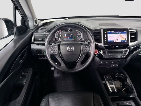 Used 2016 Honda Pilot Touring image 22