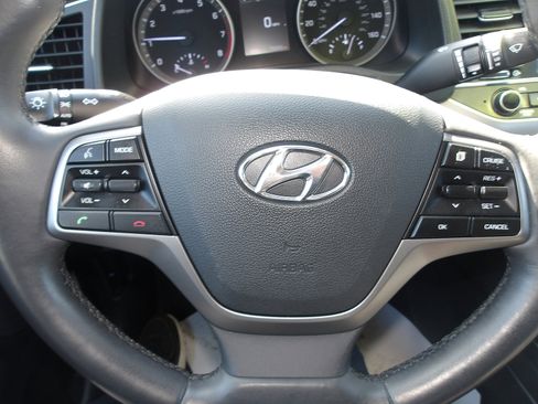 Used 2018 Hyundai Elantra Value Edition image 17