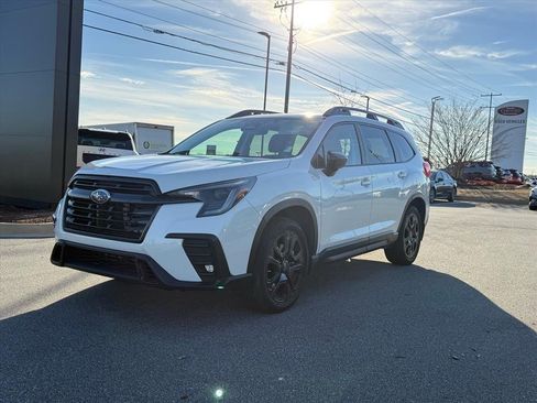 Used 2024 Subaru Ascent Onyx Edition image 7