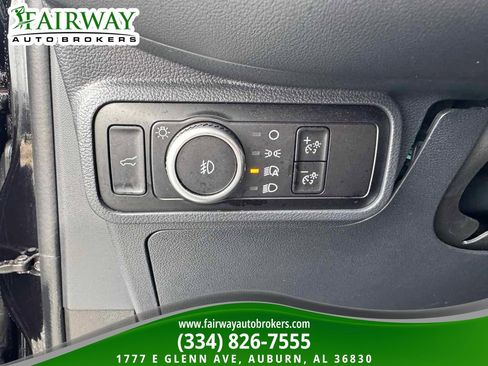 Used 2025 Ford Explorer ST-Line w/ ST-Line Street Pack AWD/4WD image 18
