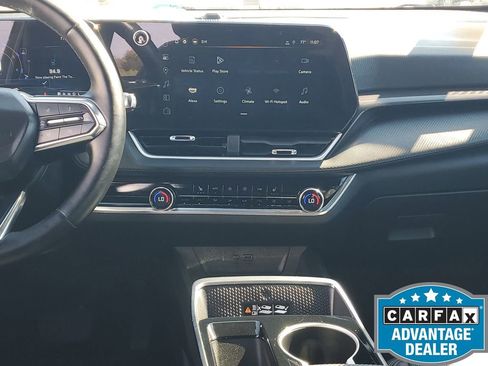 Used 2025 Chevrolet Equinox LT w/ Convenience Package II image 29