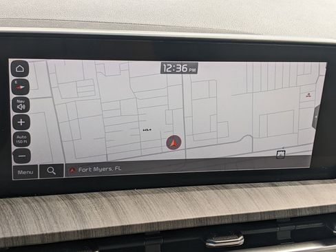 Certified 2023 Kia Telluride EX w/ EX Captain's Chair Package image 26