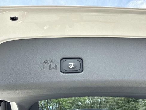 New 2026 Lincoln Nautilus Reserve AWD/4WD image 18