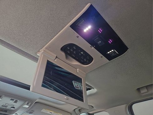 Used 2019 GMC Yukon XL Denali w/ Denali Ultimate Package image 19