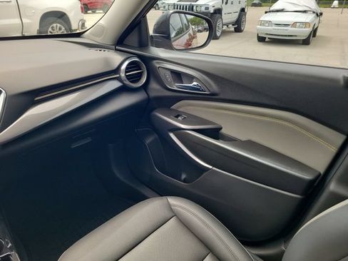 Used 2024 Chevrolet Trax ACTIV w/ Driver Confidence Package FWD image 13