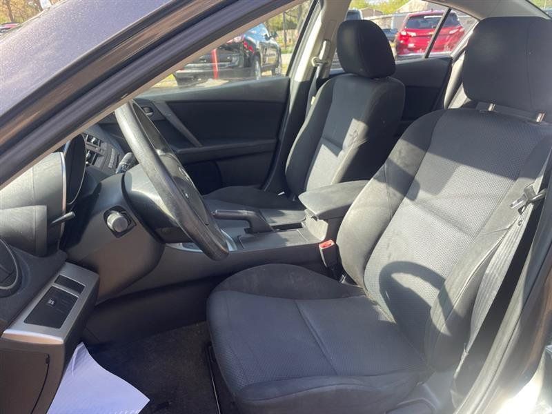 Used 2010 MAZDA MAZDA3 i Touring FWD image 10