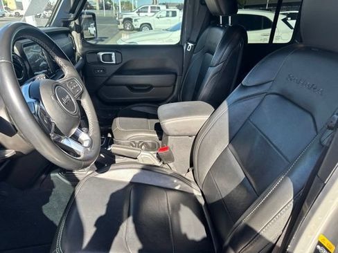 Used 2022 Jeep Wrangler Unlimited Sahara AWD/4WD image 14