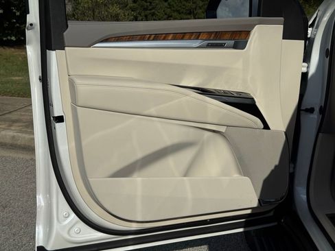 New 2025 Cadillac Escalade Sport Platinum image 17