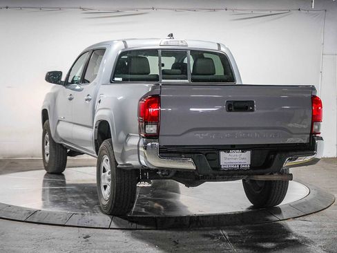 Used 2021 Toyota Tacoma SR5 image 3