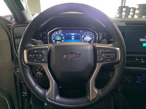 Used 2024 Chevrolet Silverado 1500 RST w/ Redline Edition AWD/4WD image 9