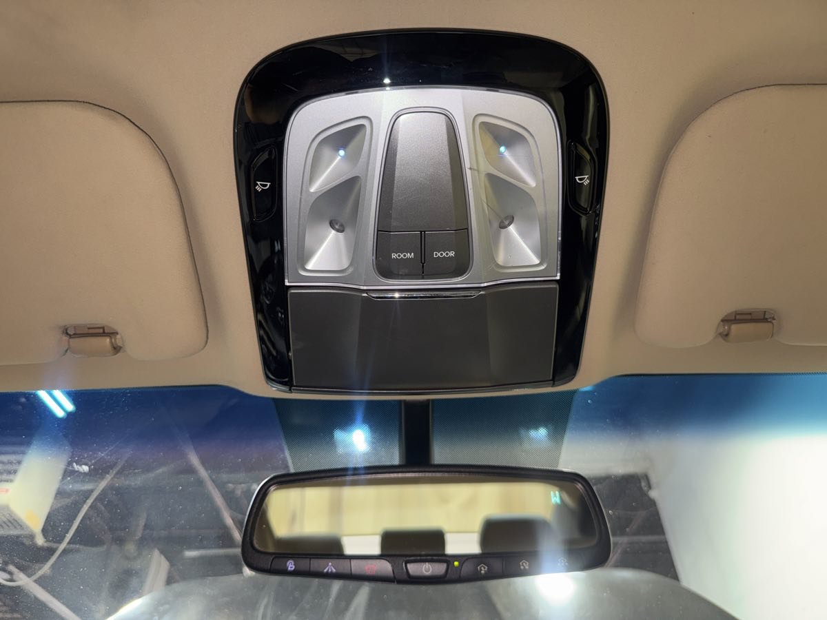 Used 2014 Hyundai Azera FWD image 17