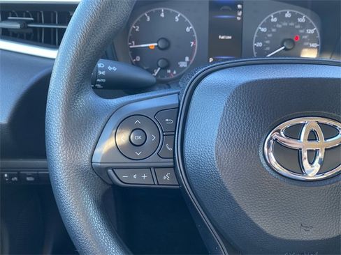 Used 2025 Toyota Corolla LE image 23
