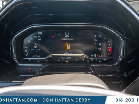 Used 2025 GMC Sierra 1500 SLT AWD/4WD image 6