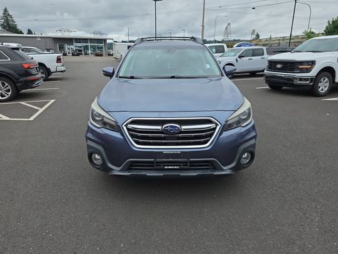 Used 2018 Subaru Outback 3.6R Limited AWD/4WD image 7