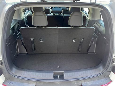 Used 2025 Hyundai Santa Fe Limited image 10