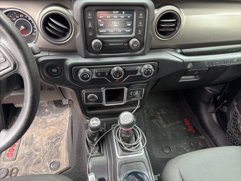 Used 2018 Jeep Wrangler Unlimited Sport image 8