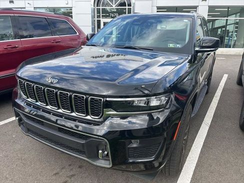 Certified 2023 Jeep Grand Cherokee Overland AWD/4WD image 2