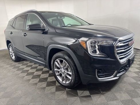 Used 2022 GMC Terrain SLT image 1