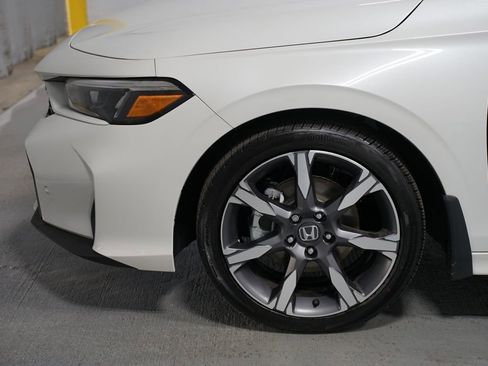 Used 2025 Honda Civic Sport image 5