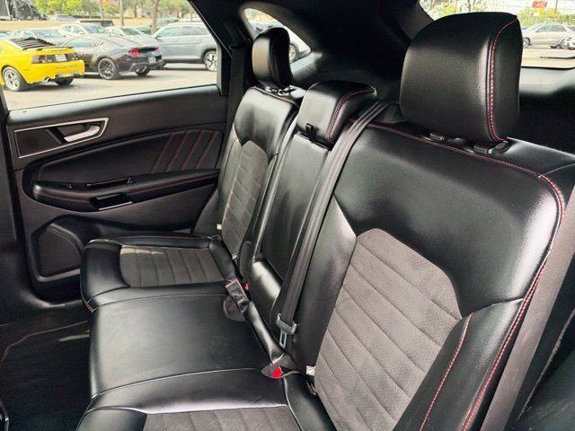 Used 2020 Ford Edge ST-Line FWD image 16