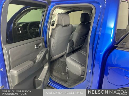 Used 2024 Nissan Frontier SV w/ SV Convenience Package RWD image 13