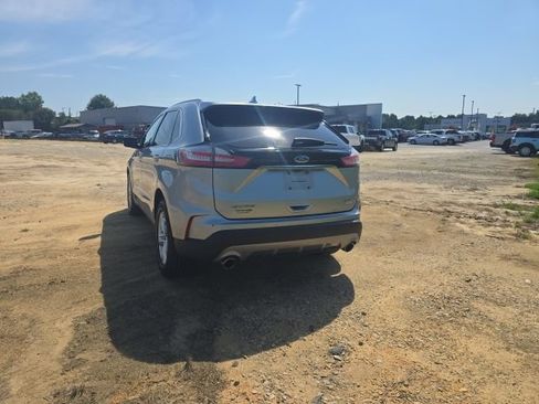 Used 2020 Ford Edge SEL w/ Convenience Package FWD image 5