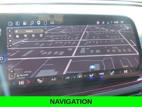Used 2025 Chevrolet Traverse Z71 w/ Enhanced Driving Package AWD/4WD image 6