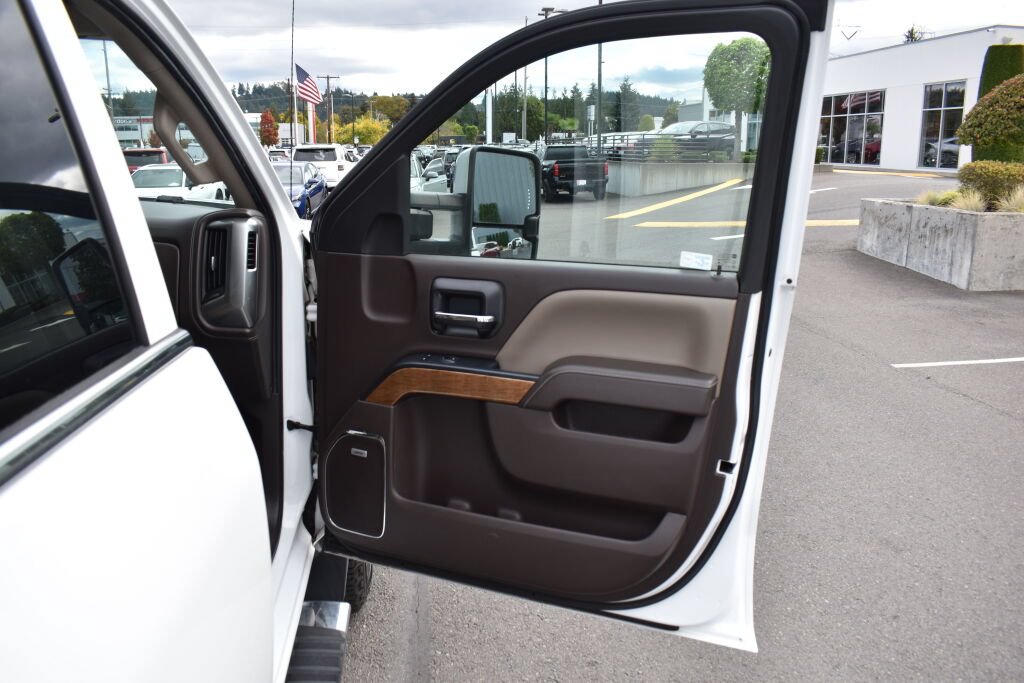 Used 2015 Chevrolet Silverado 2500 LTZ w/ Duramax Plus Package AWD/4WD image 24