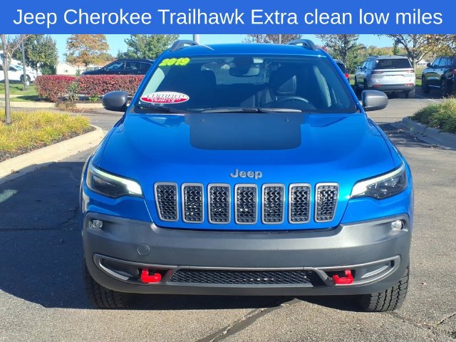 Used 2019 Jeep Cherokee Trailhawk w/ Comfort/Convenience Group AWD/4WD image 2