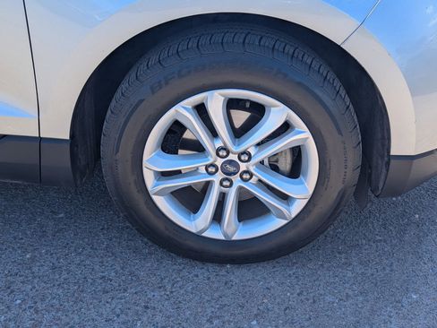 Used 2020 Ford Edge SEL image 5