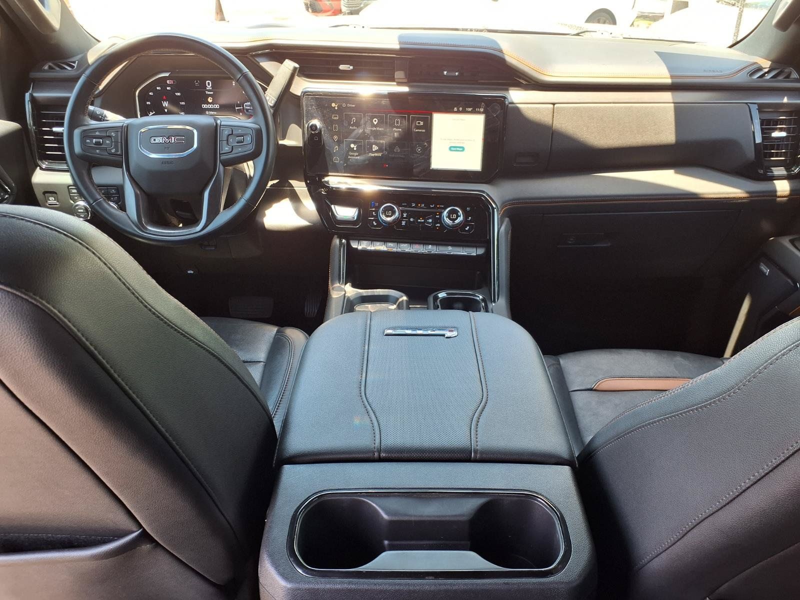 Used 2024 GMC Sierra 2500 AT4 w/ Technology Package AWD/4WD image 18