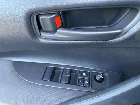 Used 2023 Toyota Corolla LE FWD image 17
