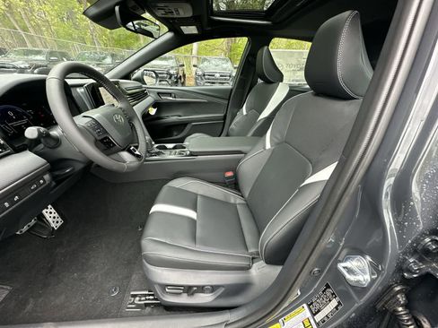 New 2026 Toyota Camry SE FWD image 40